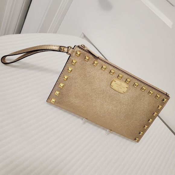 EC Michael Kors Gold Saffiano Leather Stud Large Clutch/Wristlet - Picture 1 of 14